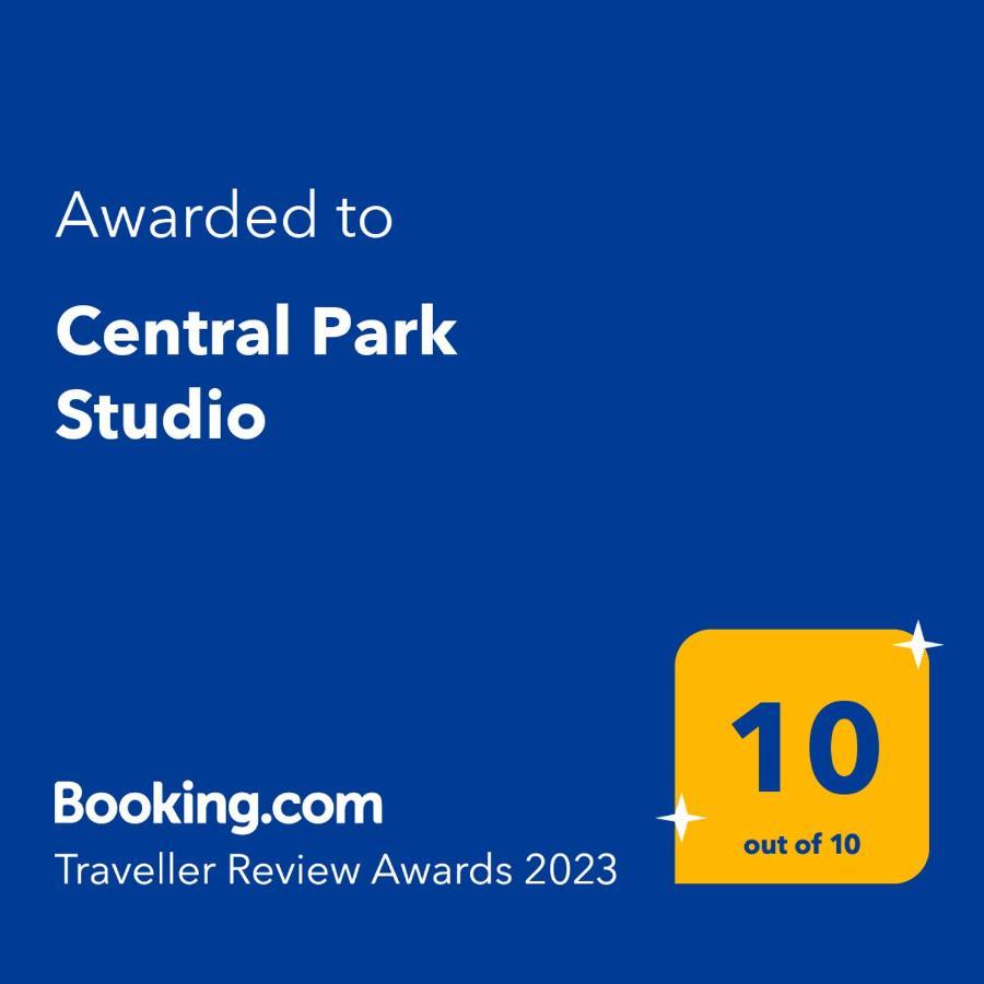 Central Park Studio Онещи Екстериор снимка
